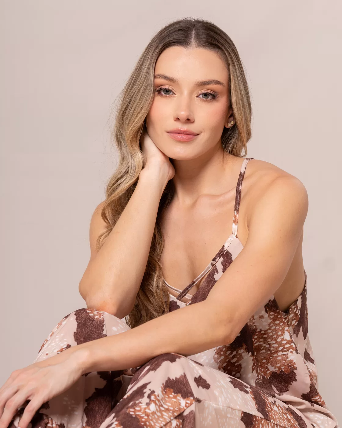 Retrato de modelo en sesión editorial de moda